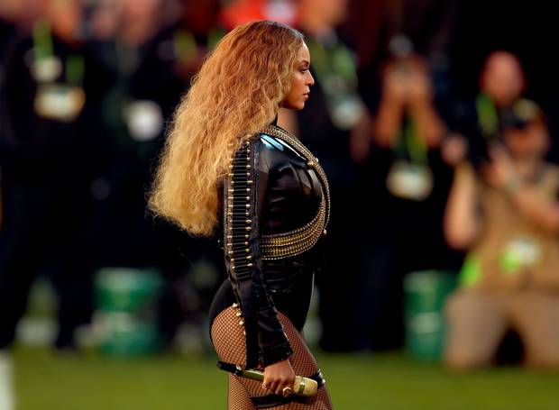 coldplay-hizo-lo-mejor-pero-beyonce-robó-2016-super-bowl-halftime-show-01