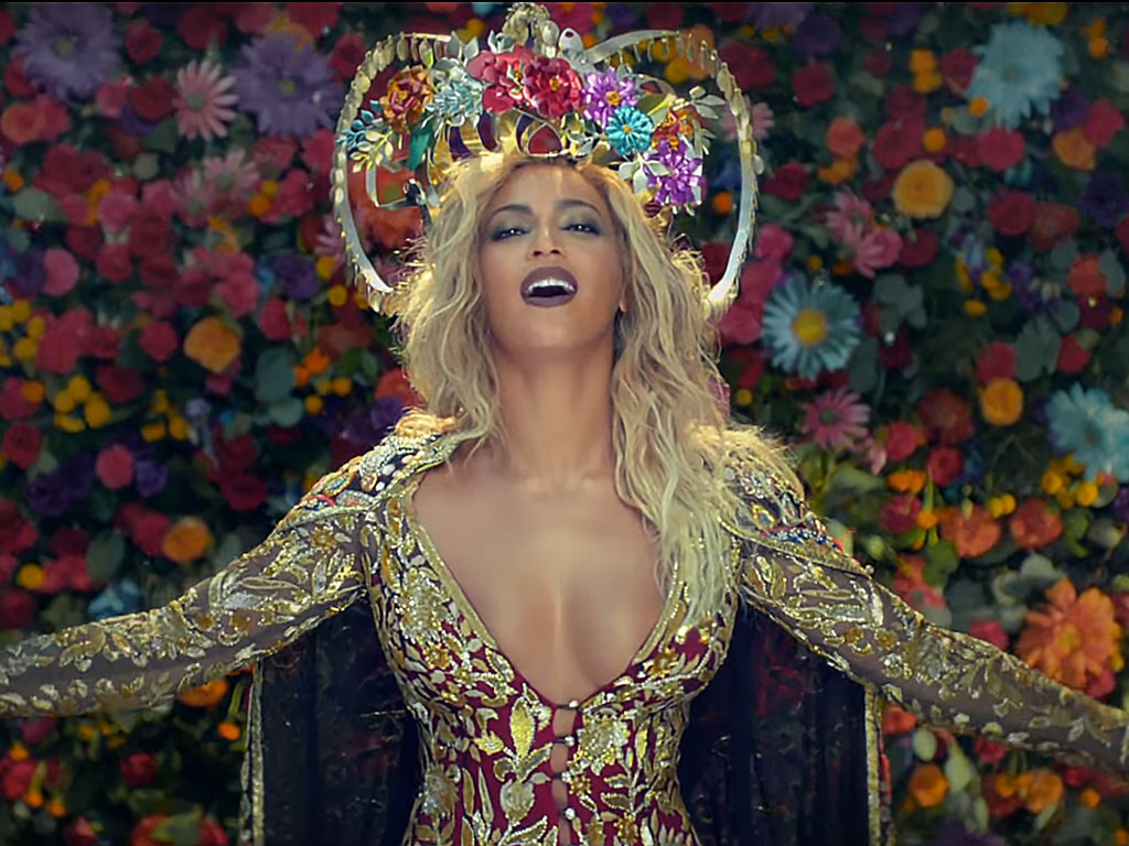 Coldplay-Beyonce-Faced-Inmense-Blacklash-for-Sterotyping-of-Indian-Culture-01
