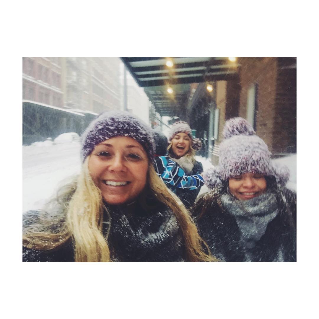 how_were_celebs_surviving_while_snowstorm_jonas_blizzard2016_05