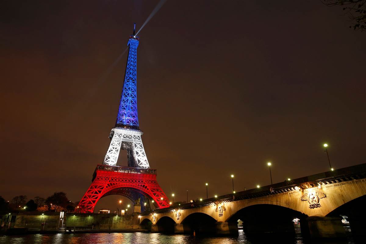 Ataques terroristas en París sacuden el mundo 1
