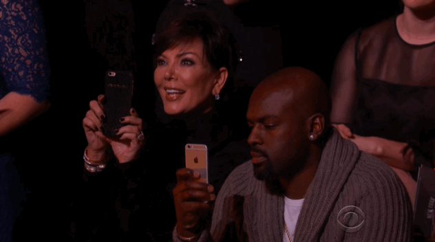 kris_jenners_reaction_watching_kendall_at_victoria_secret_show_01