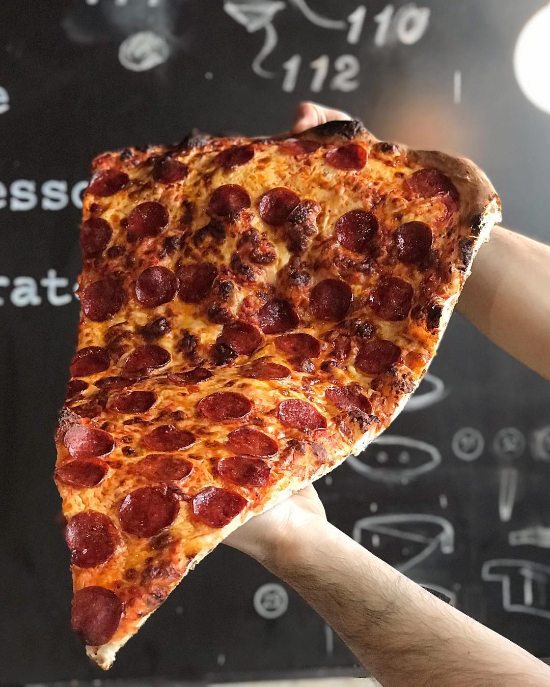 Combinaciones creativas de pizza |  nueva tendencia gastronómica es una porción de pizza gigante: la más grande que hayas visto |  Su belleza