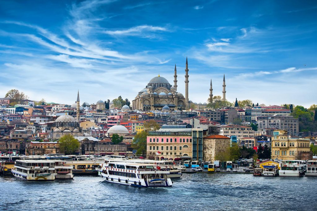 Estambul, Turquía |  10 de las ciudades más baratas de Europa para viajar en otoño |  Su belleza
