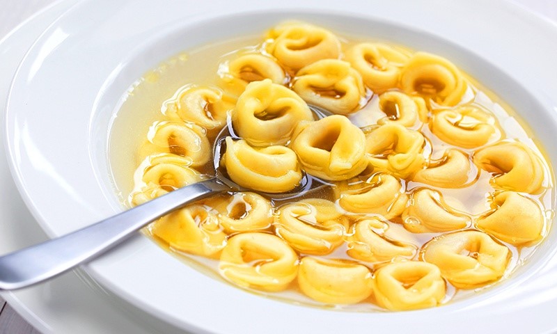 Tortellini en brodo |  6 comidas más icónicas para comer en Italia |  Su belleza