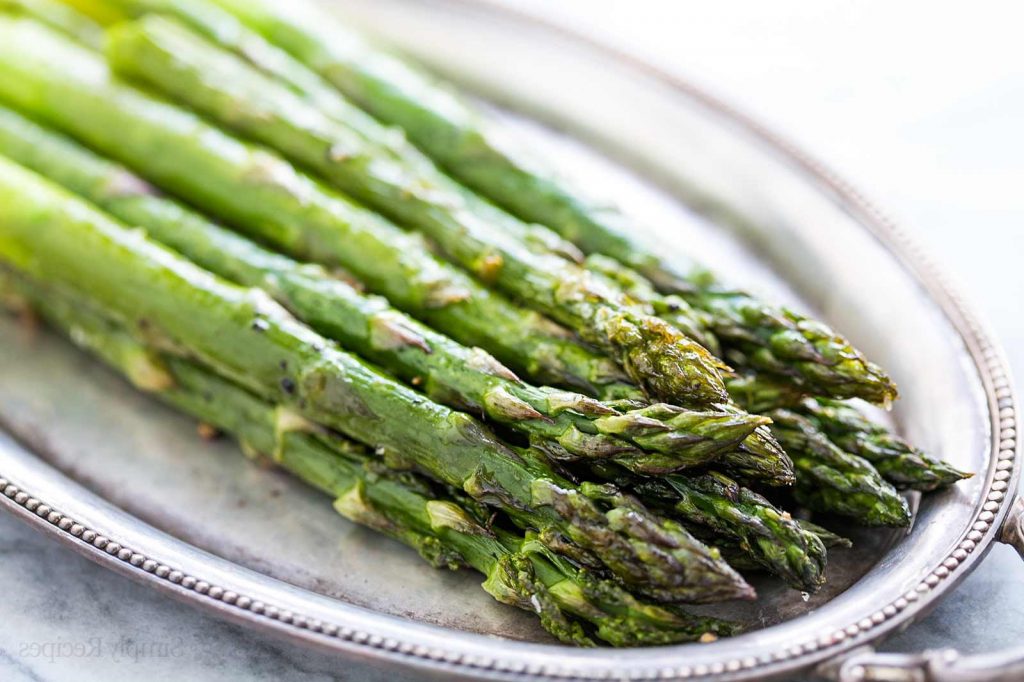 Espárragos al estragón |  12 recetas a la parrilla que debes probar este verano |  Su belleza