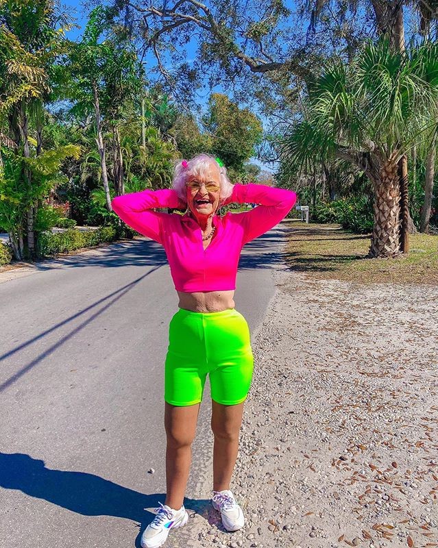 Traje de Baddie Winkle |  12 mujeres mayores de 50 años con un estilo ridículamente bueno |  Su belleza