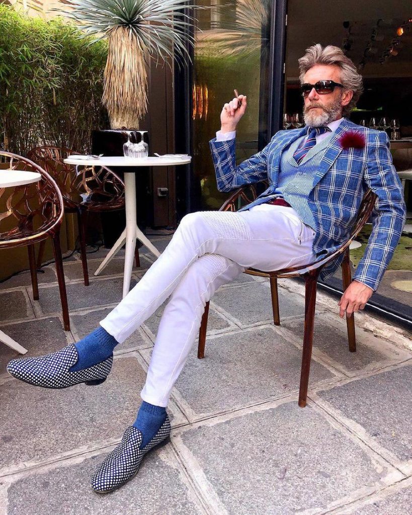 Zapatos de lunares, chaleco de raya diplomática, corbata de rayas y chaqueta de cuadros en Pierrick Mathon |  12 OOTD más elegantes pero divertidos que jamás hayas visto de Pierrick Mathon |  Su belleza