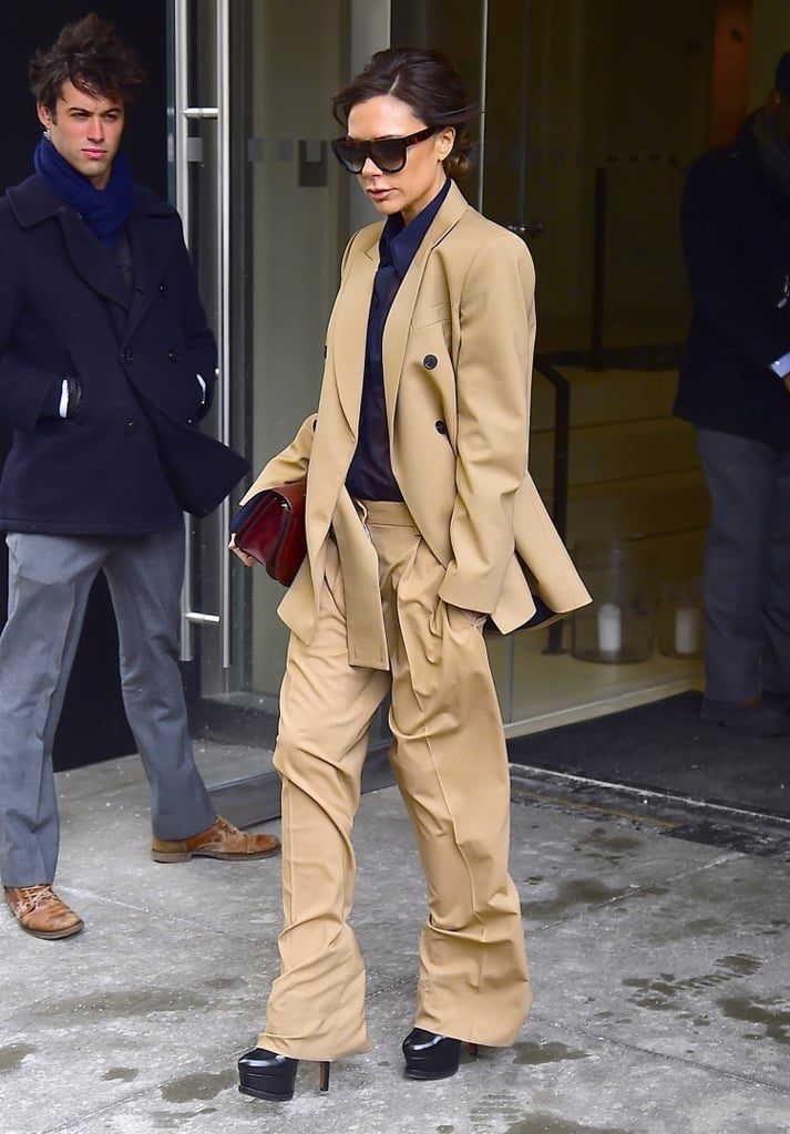 Traje camel con boxy |  Estilo Victoria Beckham |  Su belleza