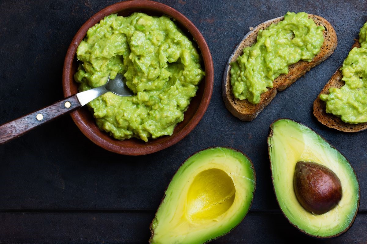 Aguacates |  10 alimentos que tratan las afecciones de la piel |  Su belleza