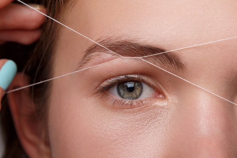 ¿Cuánto tiempo tienen que ser los pelos?  6 cosas que debe saber sobre el enhebrado de cejas |  Su belleza