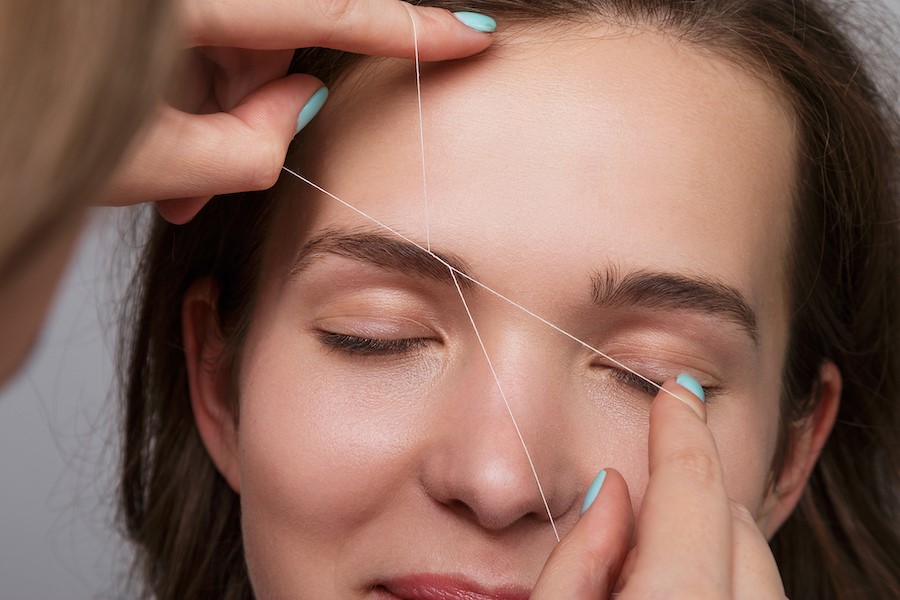 Cuanto tiempo dura |  6 cosas que debe saber sobre el enhebrado de cejas |  Su belleza