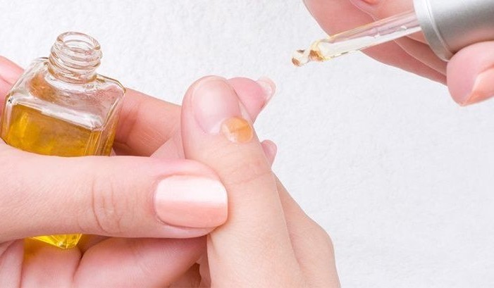 Aceite para cutículas |  10 cosas que debes saber antes de ponerte uñas acrílicas |  Su belleza