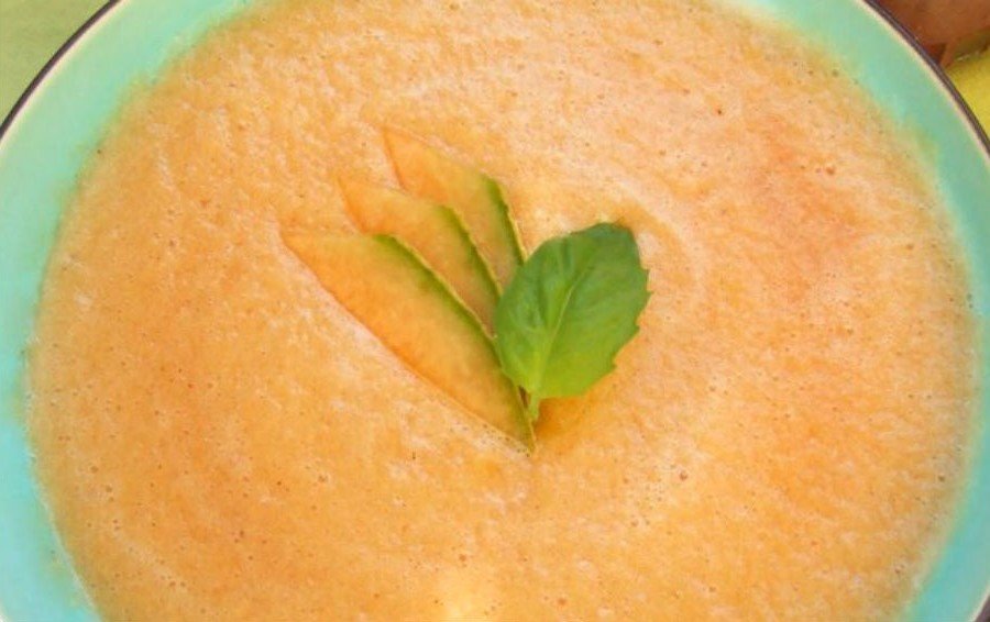 Sopa fría de melón |  Los 7 mejores consejos para la dieta de verano (sopas de frutas, paletas heladas de verduras y bebidas desintoxicantes)