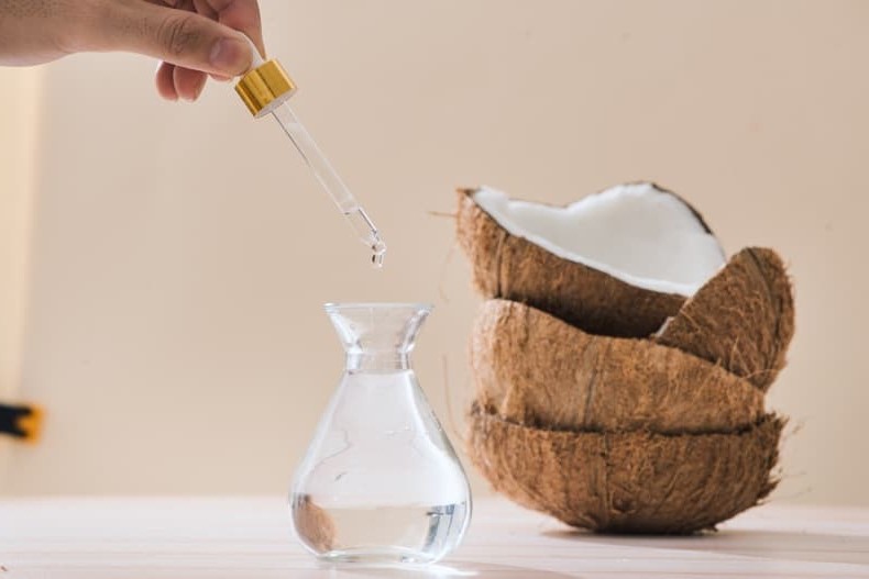 Aceite de coco |  15 remedios naturales que usan las mujeres indias para una piel impecable |  Su belleza