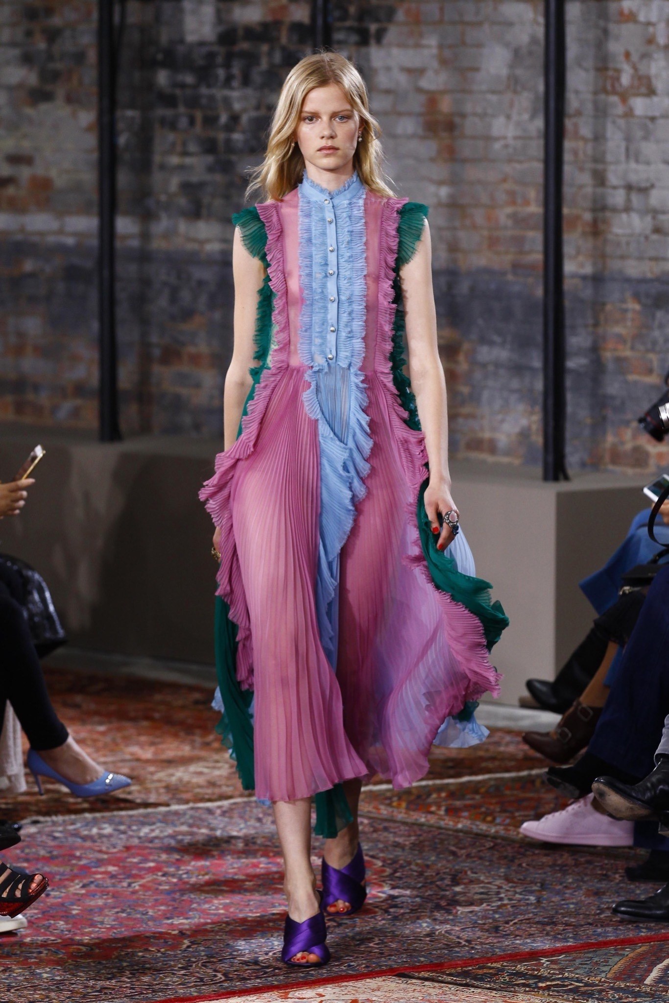 mejores-looks-de-la-coleccion-crucero-de-gucci-2016-13