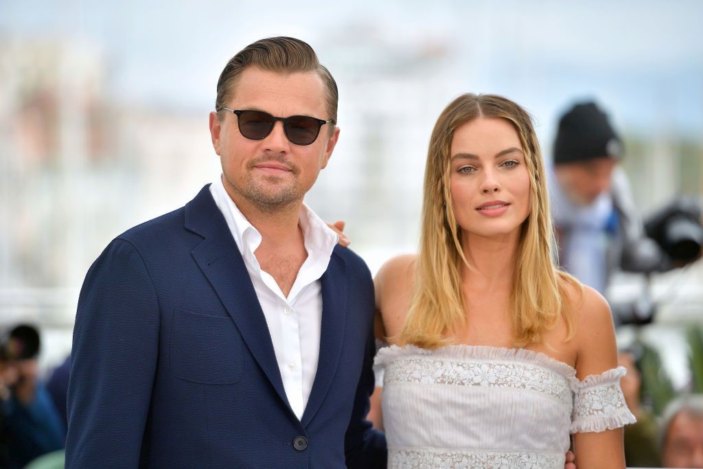 Leonardo Dicaprio y Margot Robbie |  8 datos divertidos e inusuales sobre Margot Robbie |  Su belleza