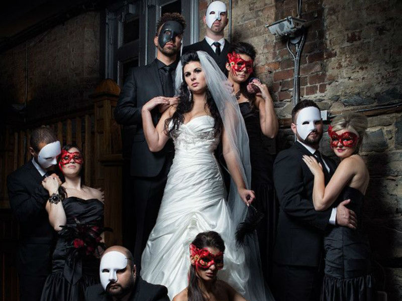 Ideas elegantes y espeluznantes para bodas de Halloween 6