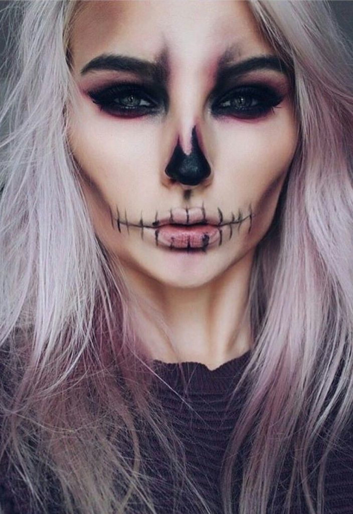 Cara de calavera #2 |  11 ideas espeluznantes y geniales de maquillaje de Halloween para probar este año |  Su belleza