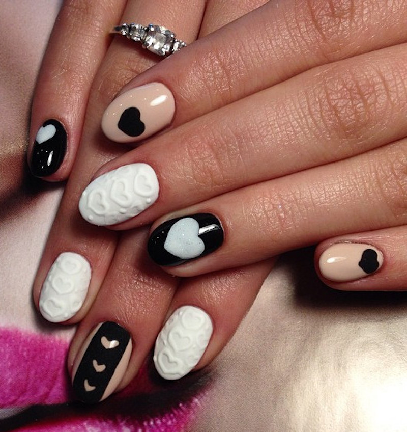 15_Tan-Pretty_Nail_Art_Designs_for_Valentine's_Day_7