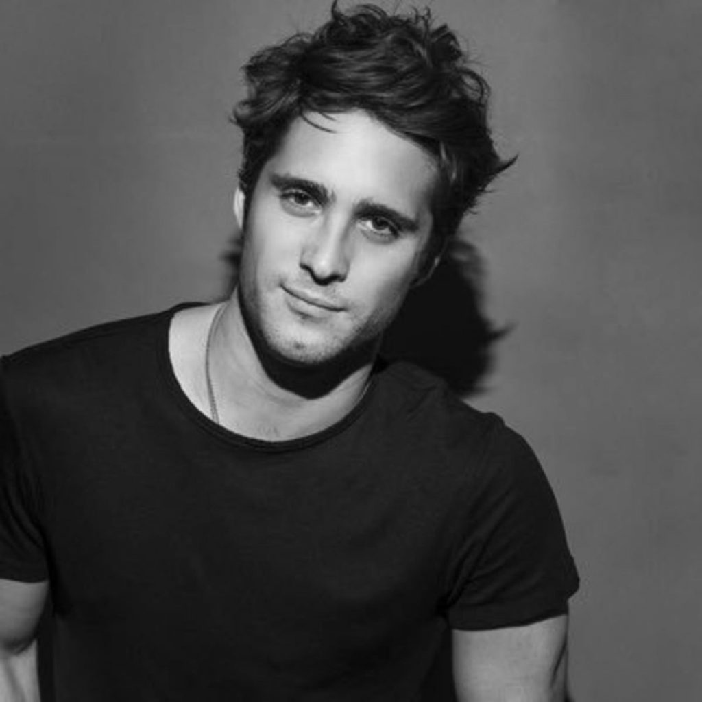 Diego Boneta |  6 bellezas masculinas de Hollywood de nueva generación |  Su belleza