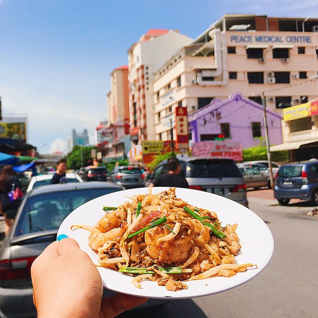 esta-comida-callejera-cuenta-de-instagram-chica-come-mundo-hará-que-tu-estómago-gruña-07