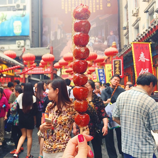 esta-comida-callejera-cuenta-de-instagram-chica-come-mundo-hará-que-tu-estómago-gruña-11