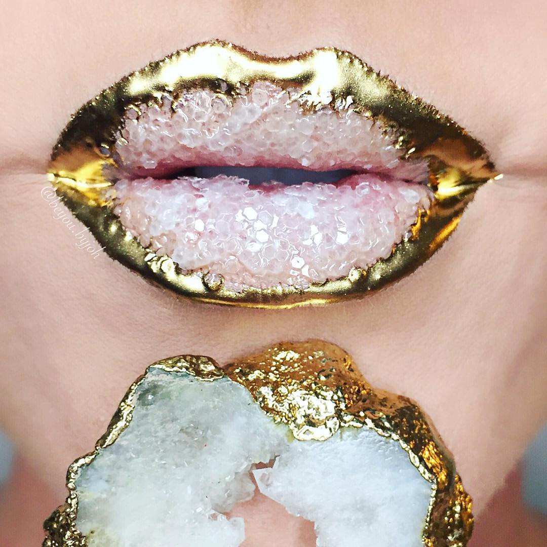 labios-de-cristal-la-tendencia-de-belleza-más-candente-de-este-año-por-la-maquilladora-johannah-adams-02