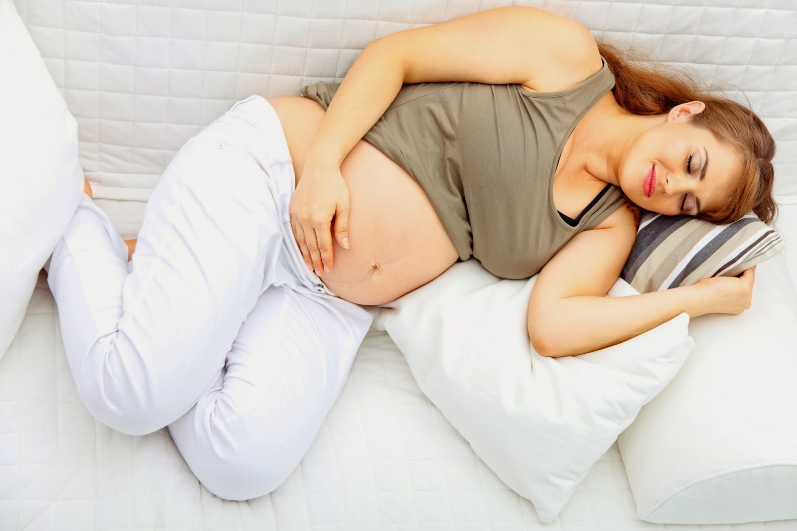 Dormir con una barriga de bebé Las mejores posiciones durante el embarazo 4