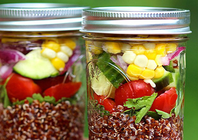 http://wakethewolves.com/healthy-superbowl-recipe-superfood-burrito-in-a-jar/
