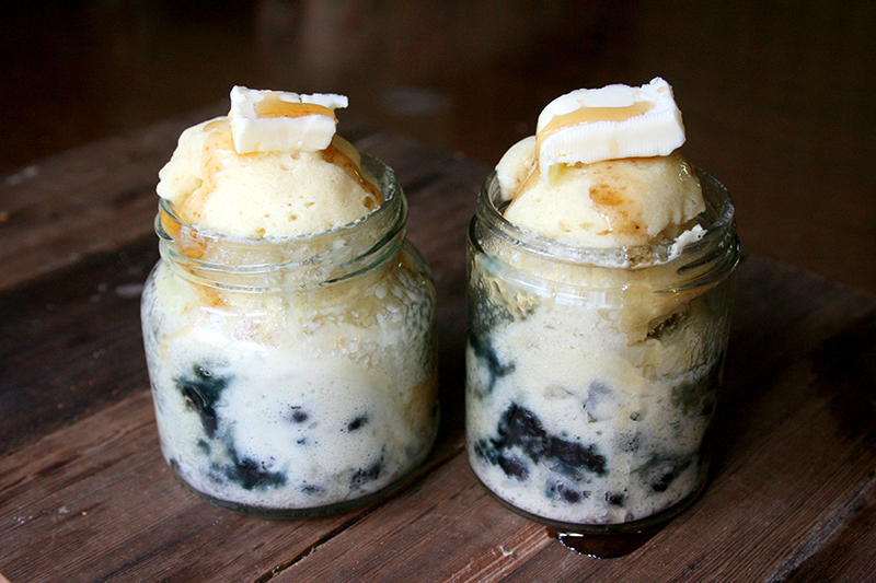 https://boyandtherabbit.wordpress.com/2012/07/28/blueberry-pancake-in-a-jar/