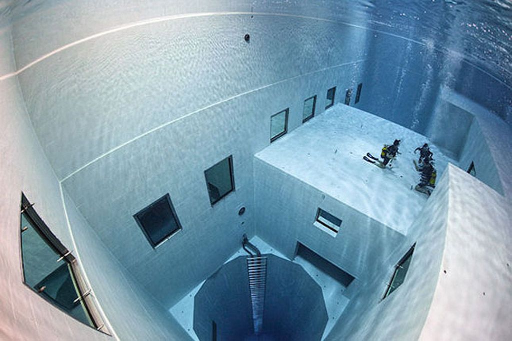 1. The Nemo 33, Bruselas, Bélgica 1