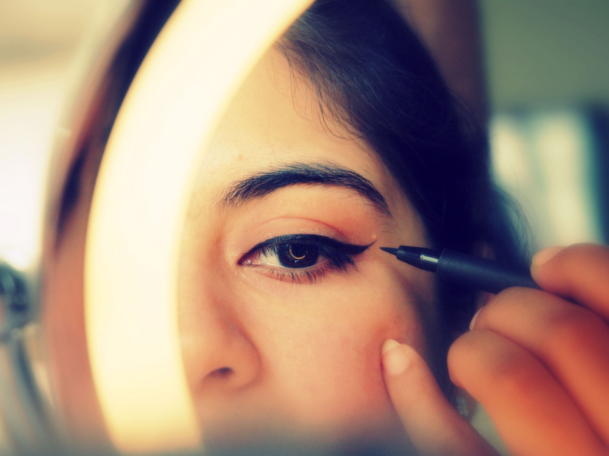 Consejos y trucos de maquillaje debajo de los ojos