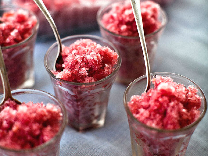 Delicioso granizado de granada: 10 postres saludables pero deliciosos que debes probar