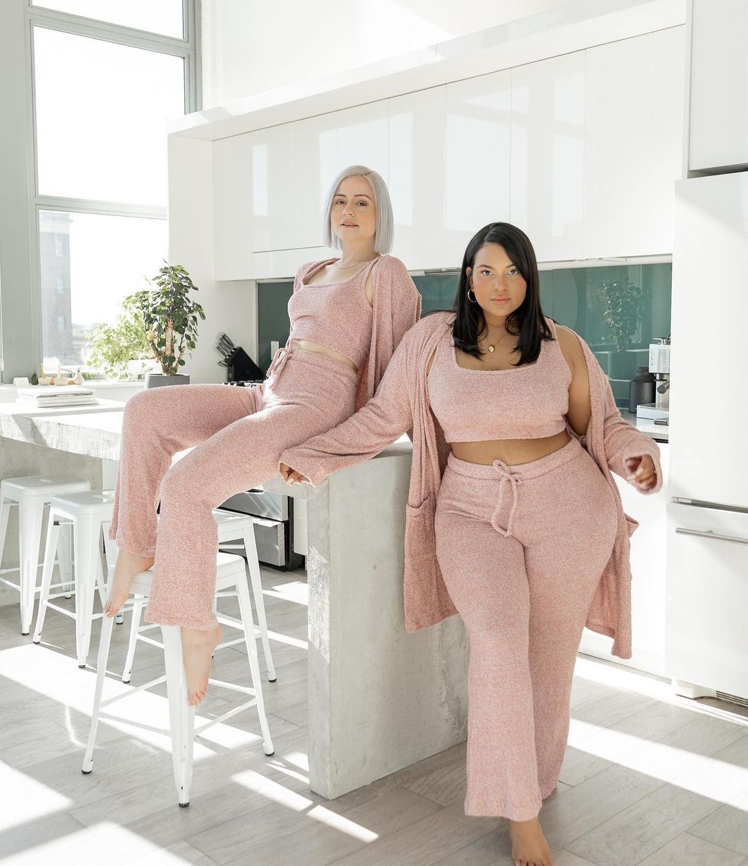 Denise Mercedes y Maria Castellanos, Body Positive | Vístete para impresionar: dos amigas demuestran que el estilo brilla en todos los cuerpos | Herbeauty